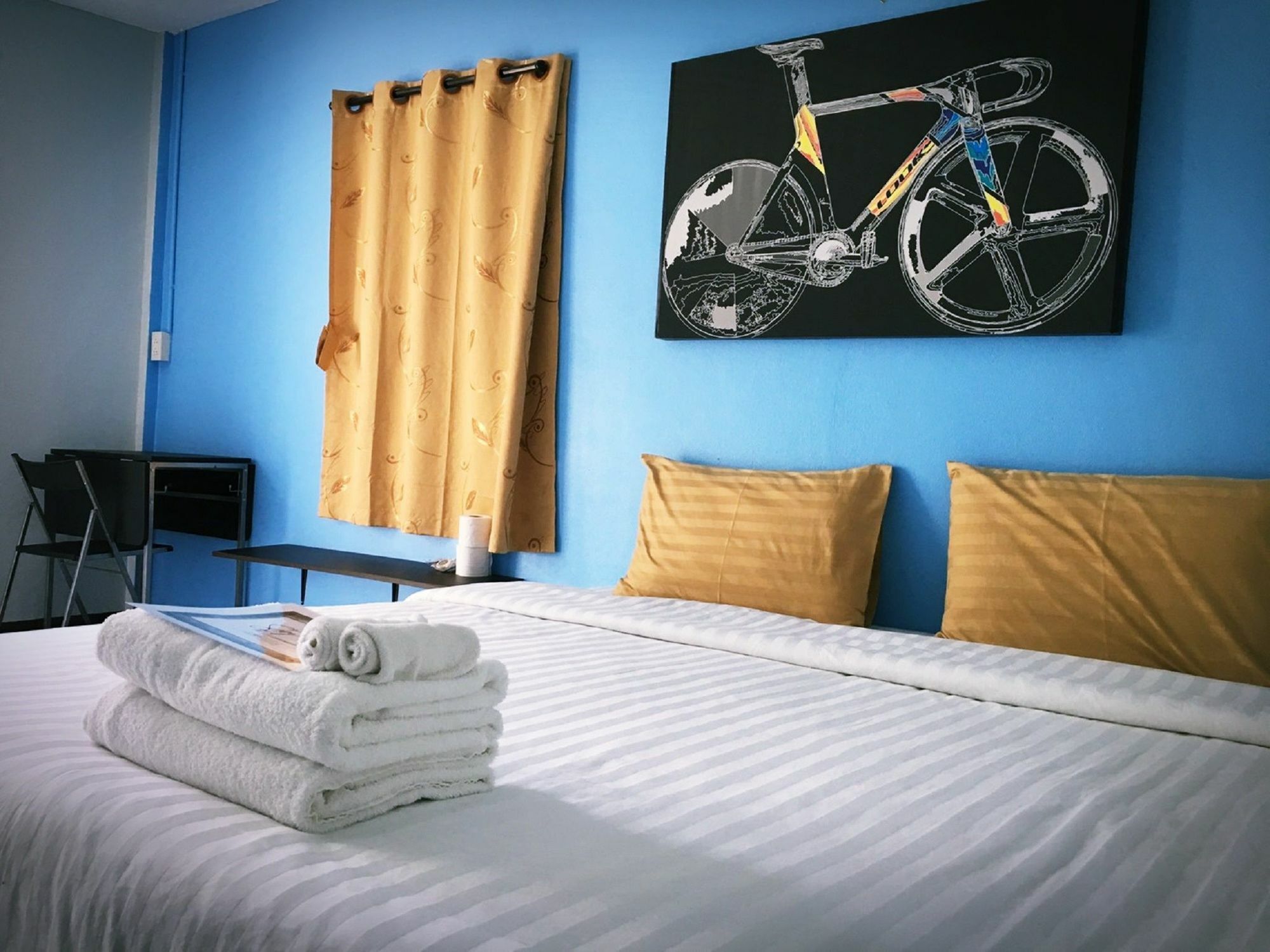 Tommy Huts Hotel Chiang Mai Bagian luar foto